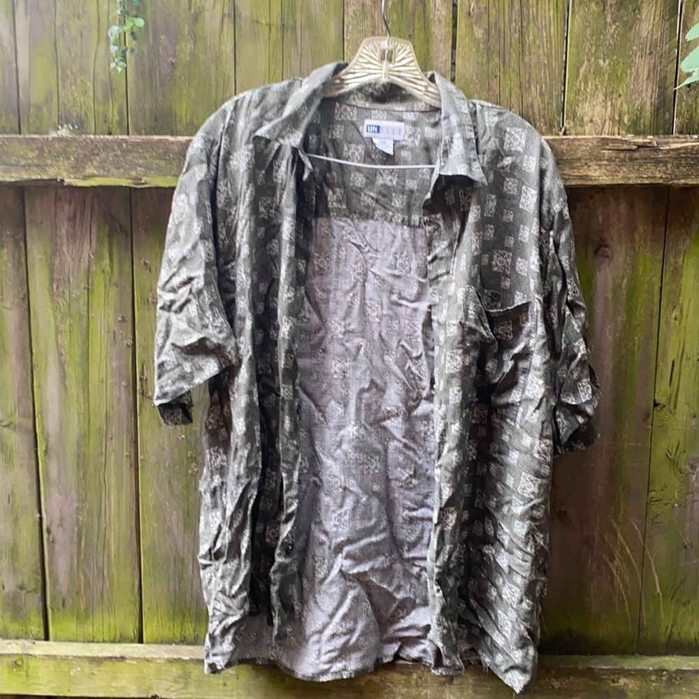 Rayon button Down shirt sz. L